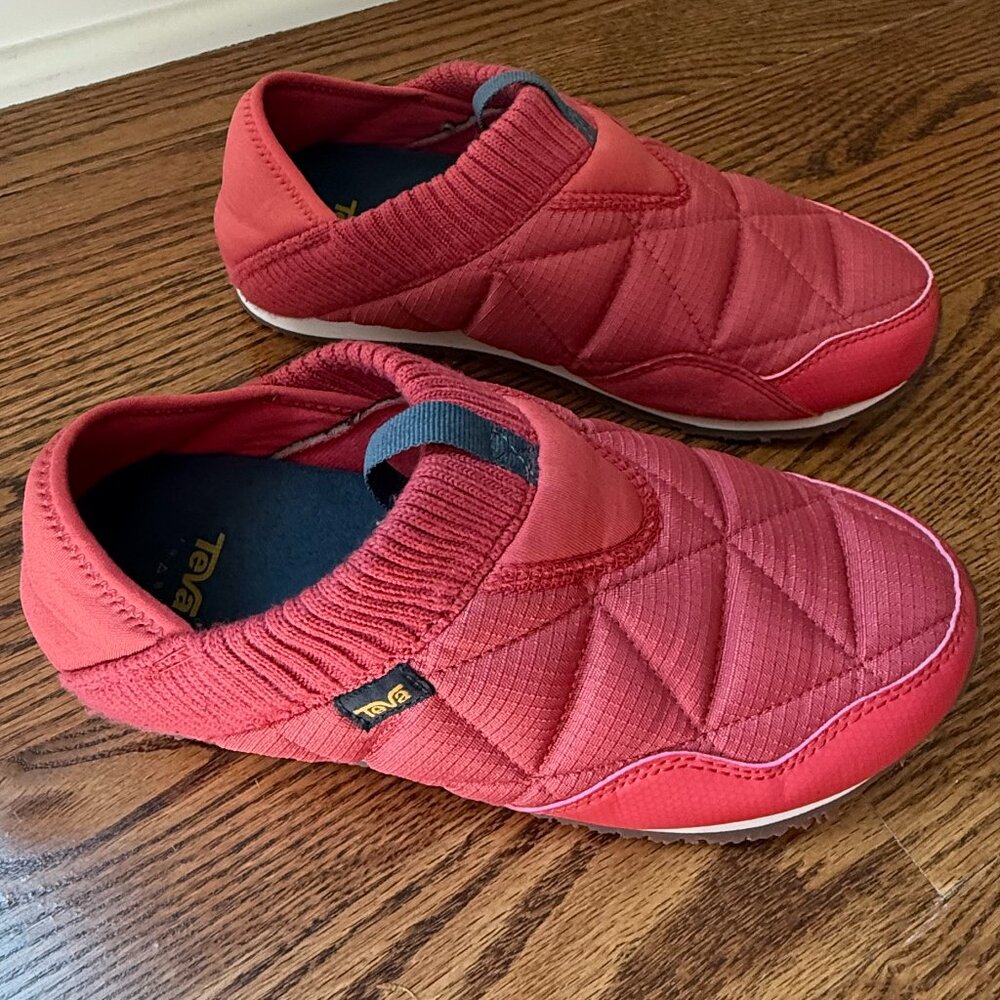 Teva Women's ReEmber Sneakers Slippers Size 7 Red